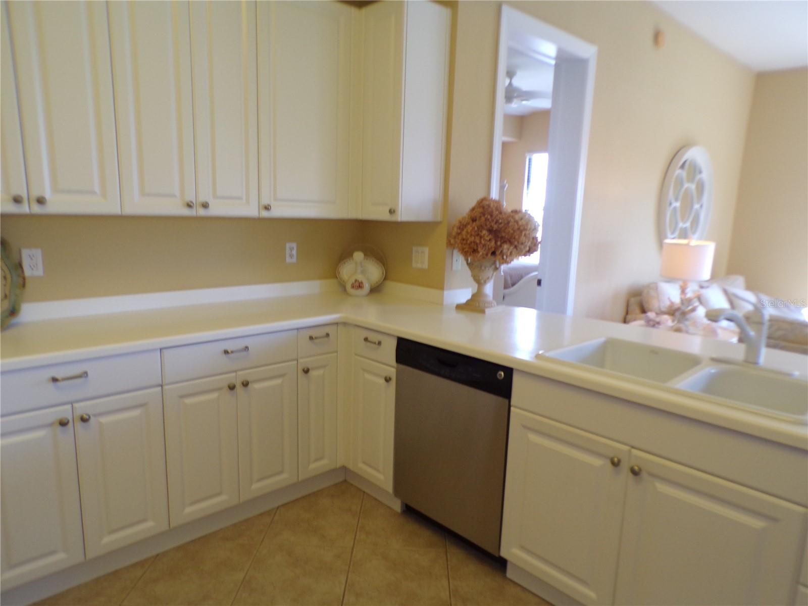 Image 41 of 65 For 96 Vivante Boulevard 9647