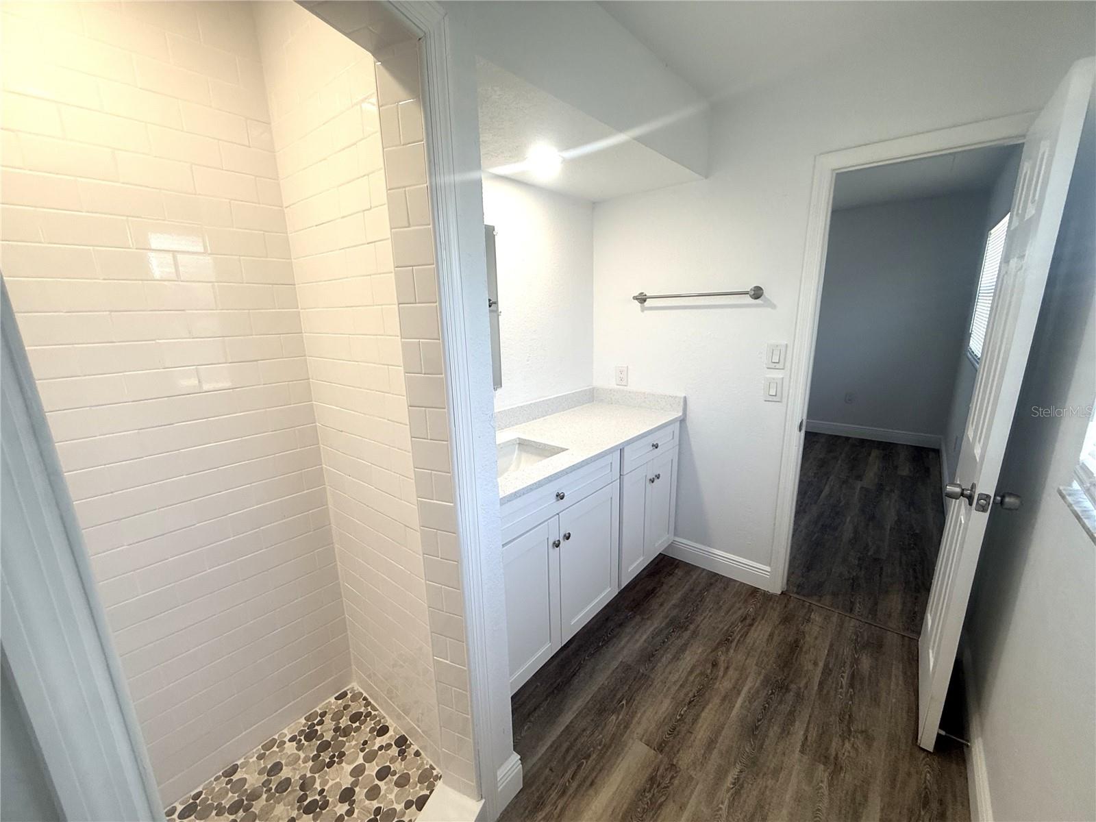 Image 13 of 29 For 549 Lakemont Avenue Nw