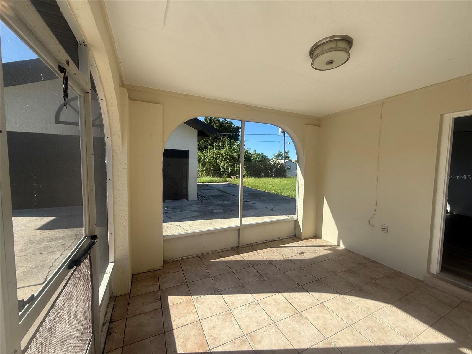 Image 22 of 29 For 549 Lakemont Avenue Nw