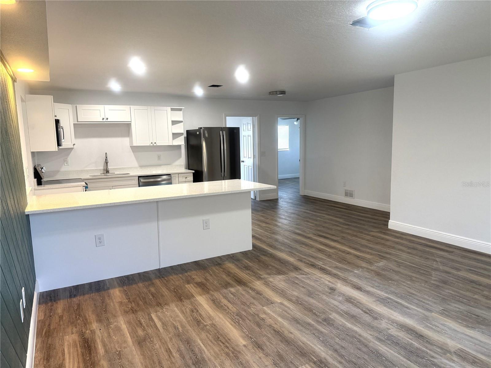 Image 5 of 29 For 549 Lakemont Avenue Nw