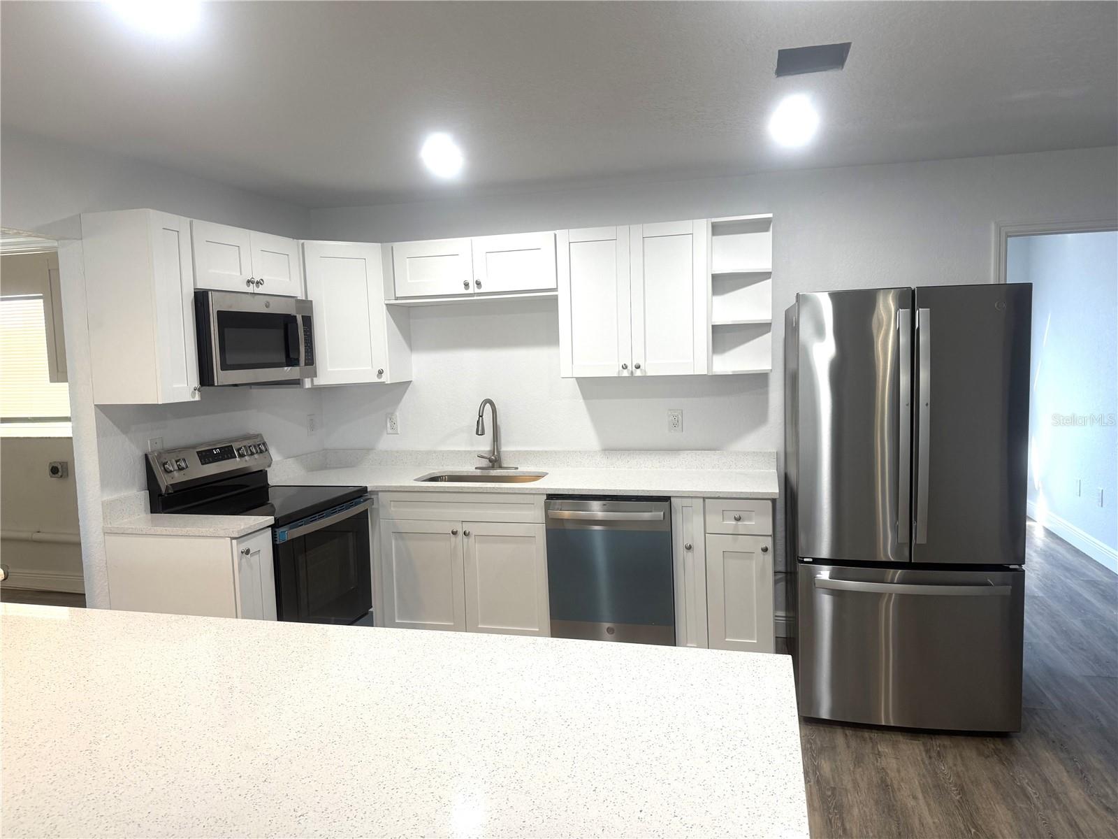 Image 6 of 29 For 549 Lakemont Avenue Nw