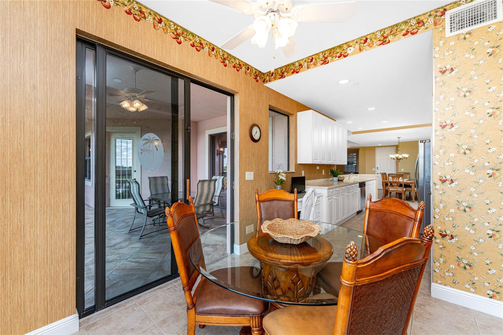 Image 22 of 51 For 24351 Baltic Ave  203