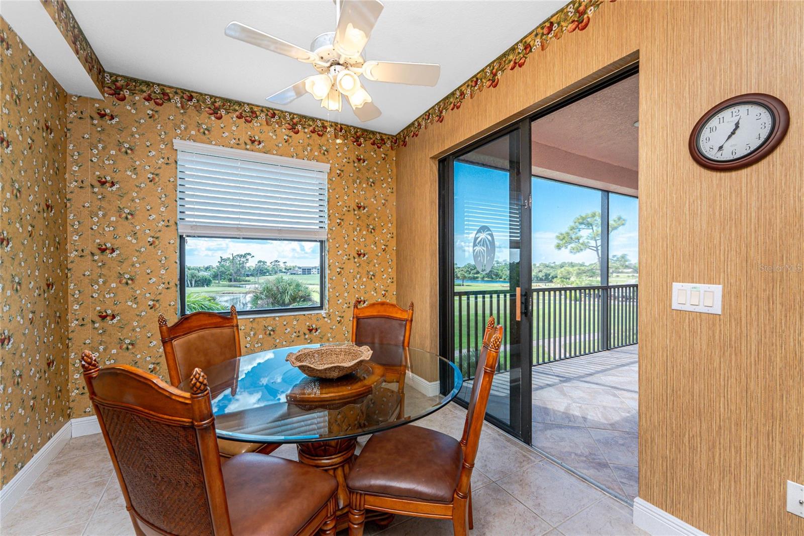 Image 23 of 51 For 24351 Baltic Ave  203