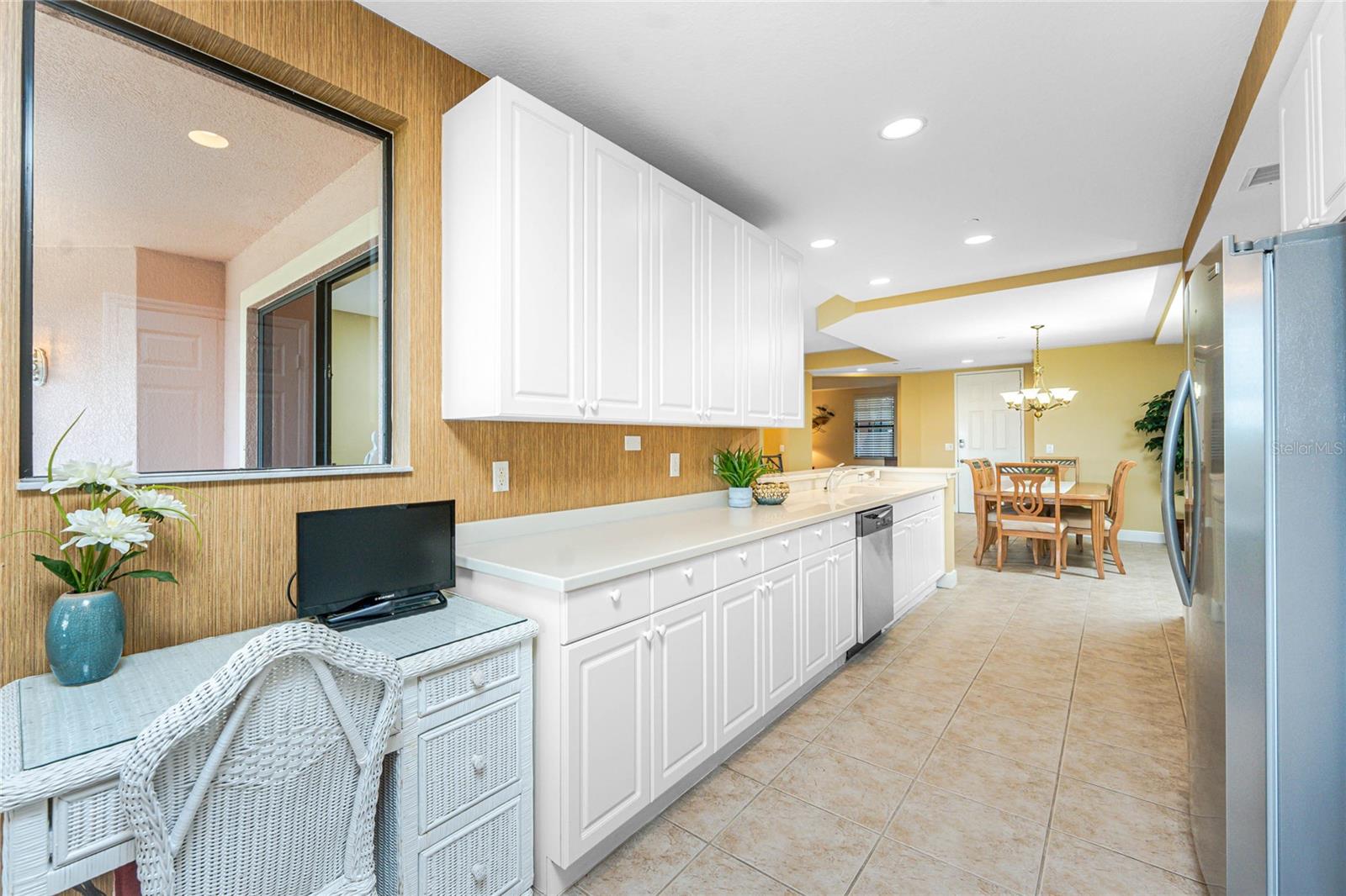 Image 26 of 51 For 24351 Baltic Ave  203