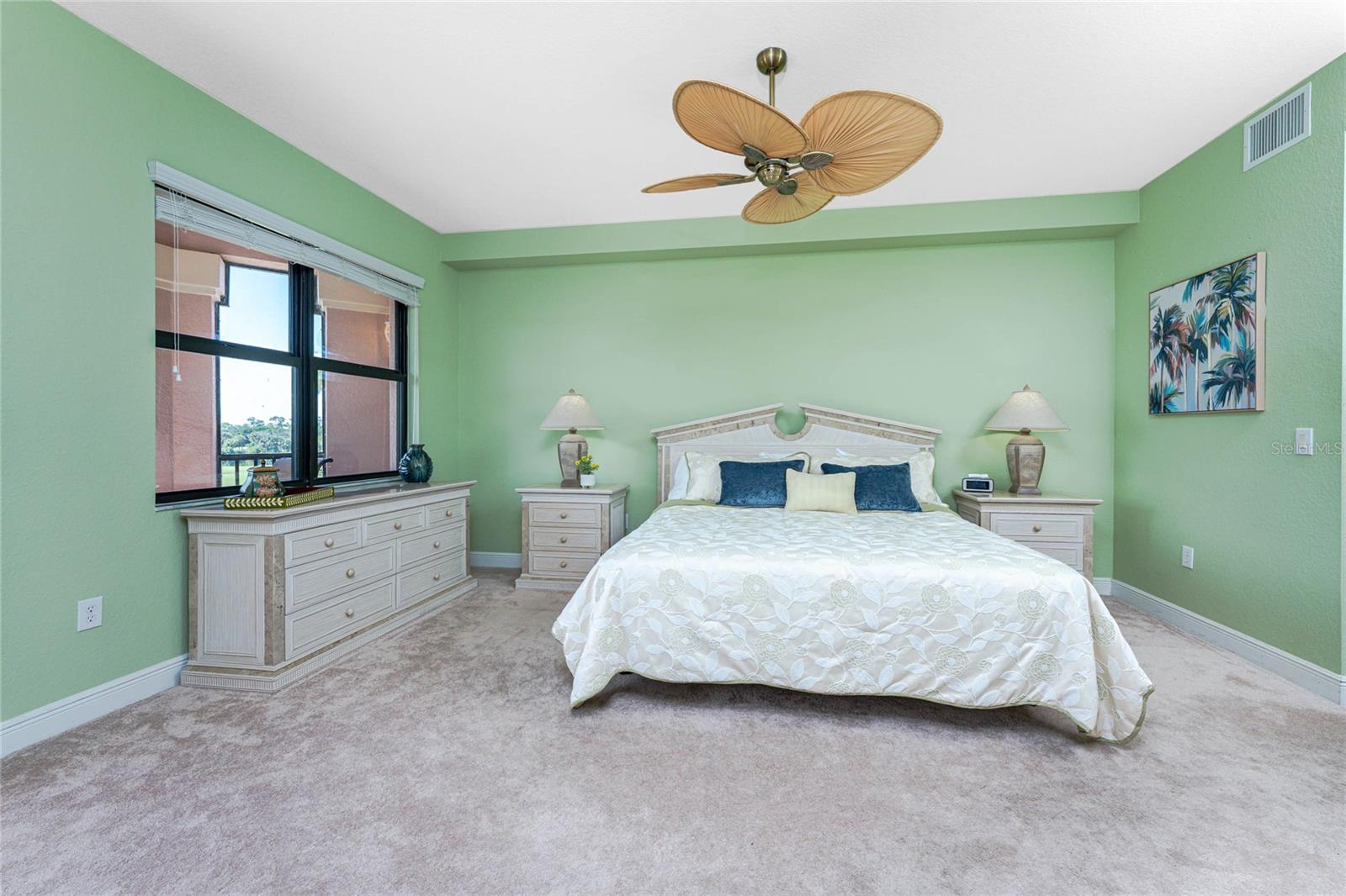 Image 27 of 51 For 24351 Baltic Ave  203