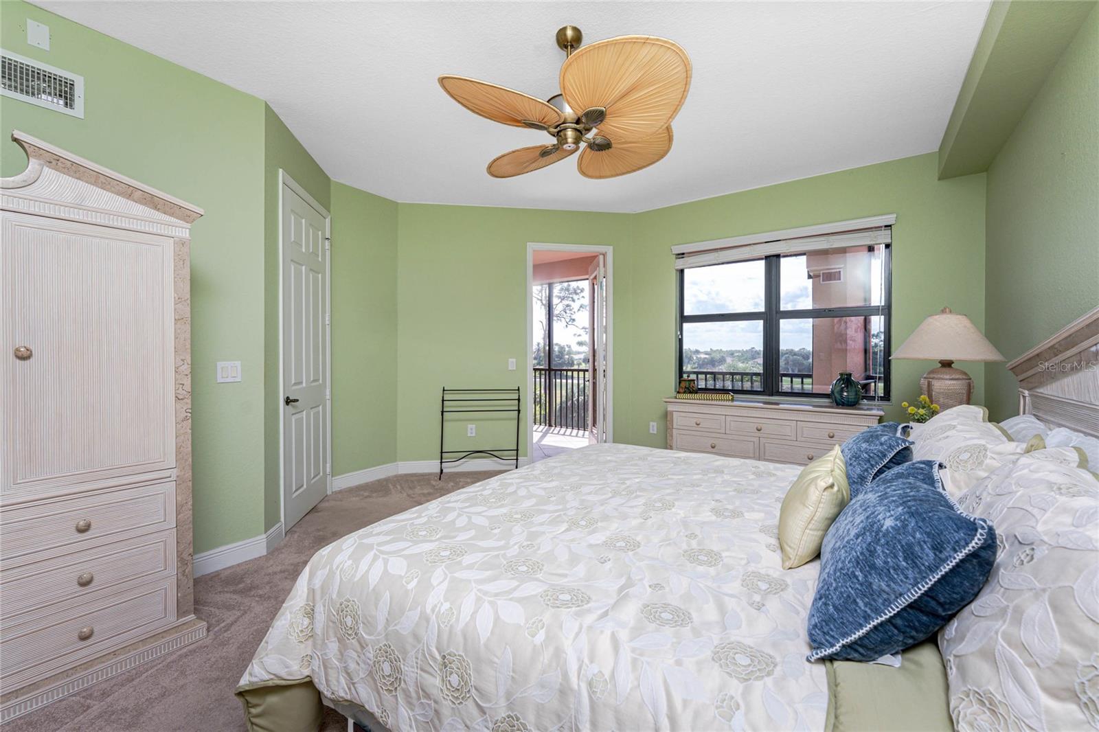 Image 29 of 51 For 24351 Baltic Ave  203