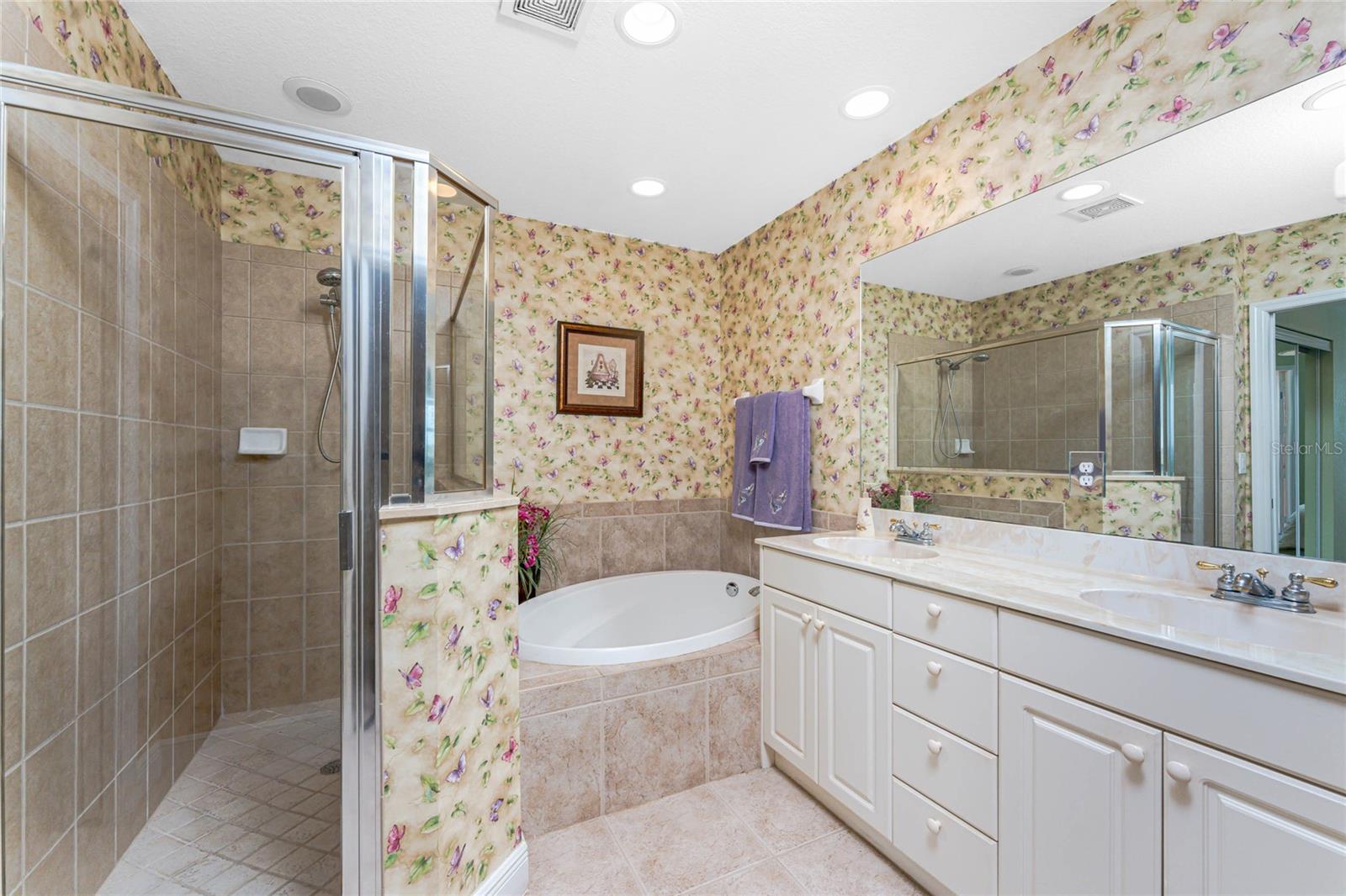 Image 32 of 51 For 24351 Baltic Ave  203