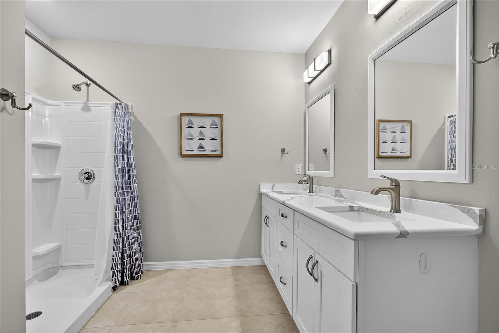 Image 14 of 40 For 25340 Lenox Circle