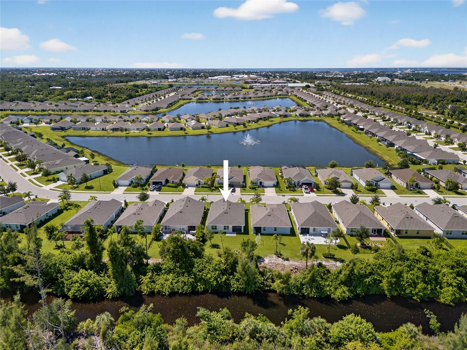 Image 23 of 40 For 25340 Lenox Circle
