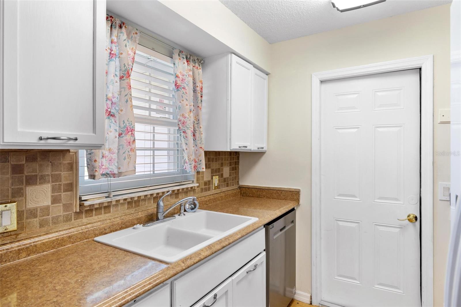 Image 16 of 41 For 3074 Perdue Terrace
