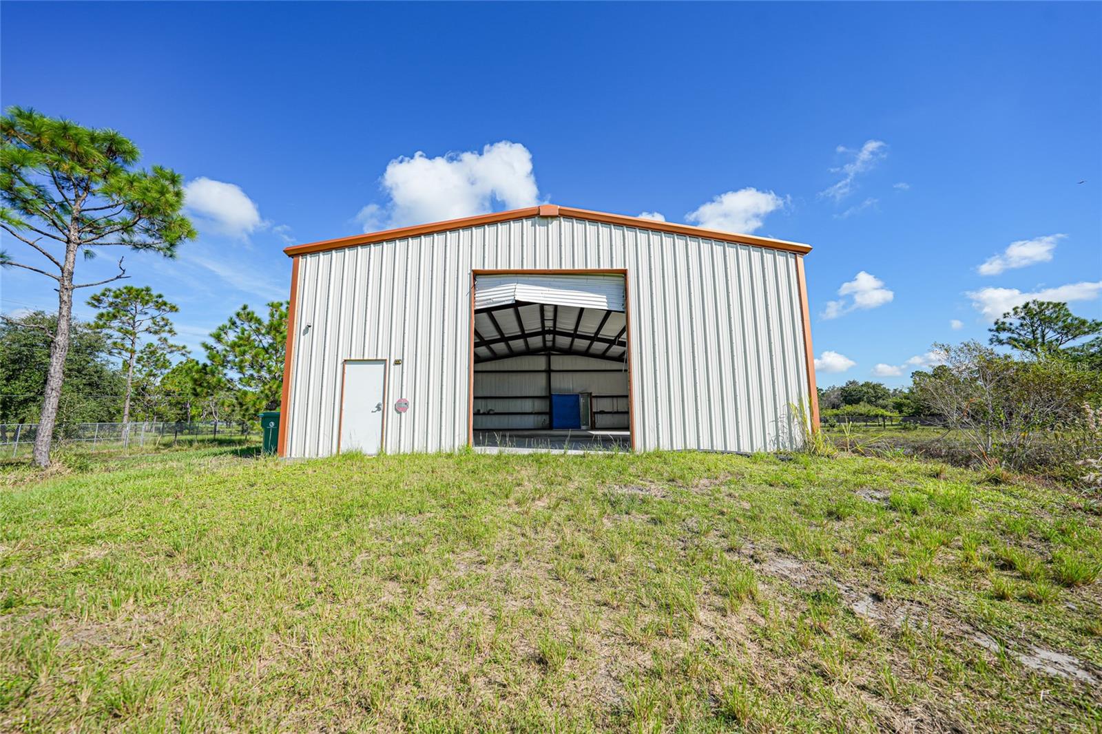 Image 4 of 10 For 6437 & 6453 Acorn Boulevard