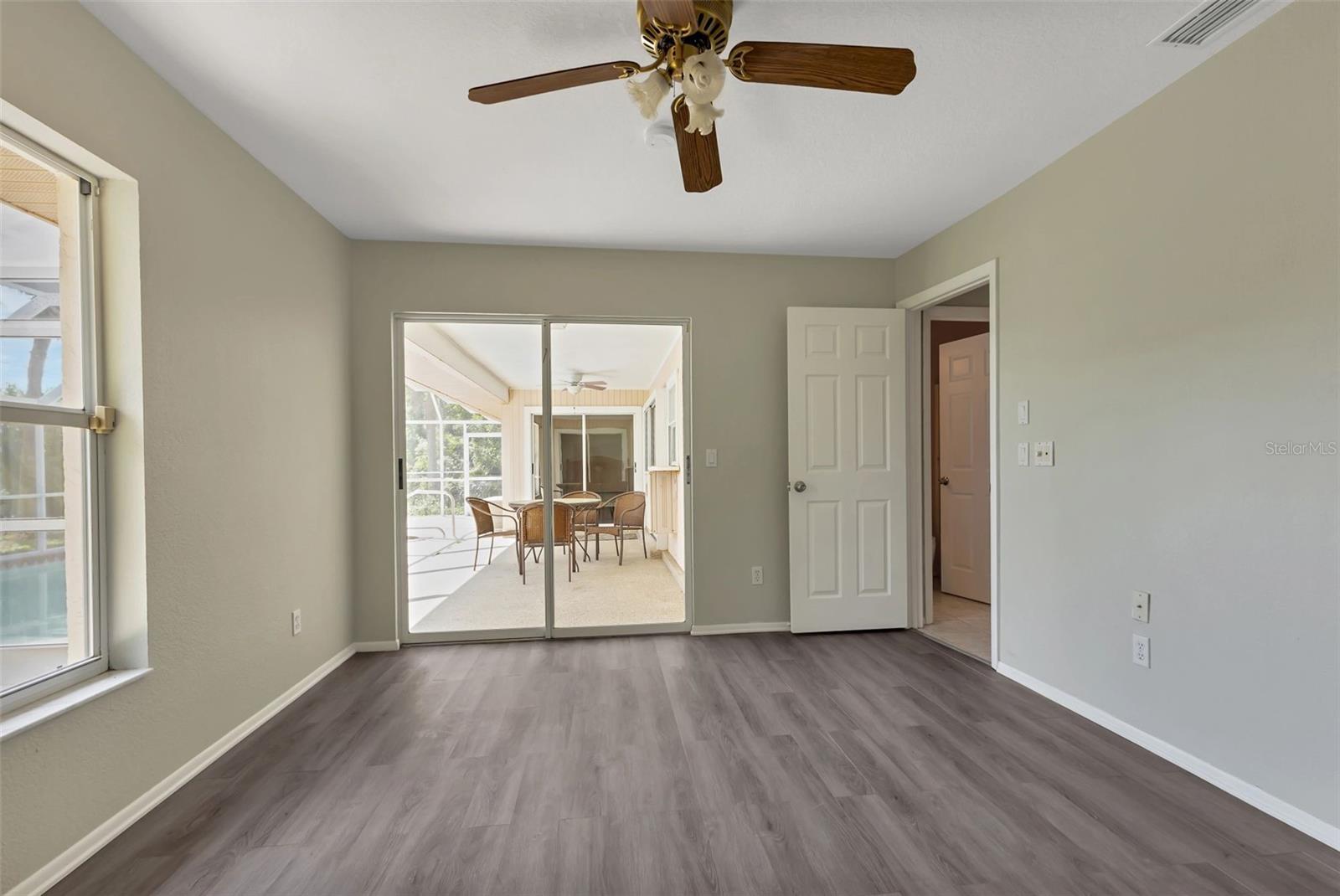 Image 27 of 48 For 23177 Rye Avenue