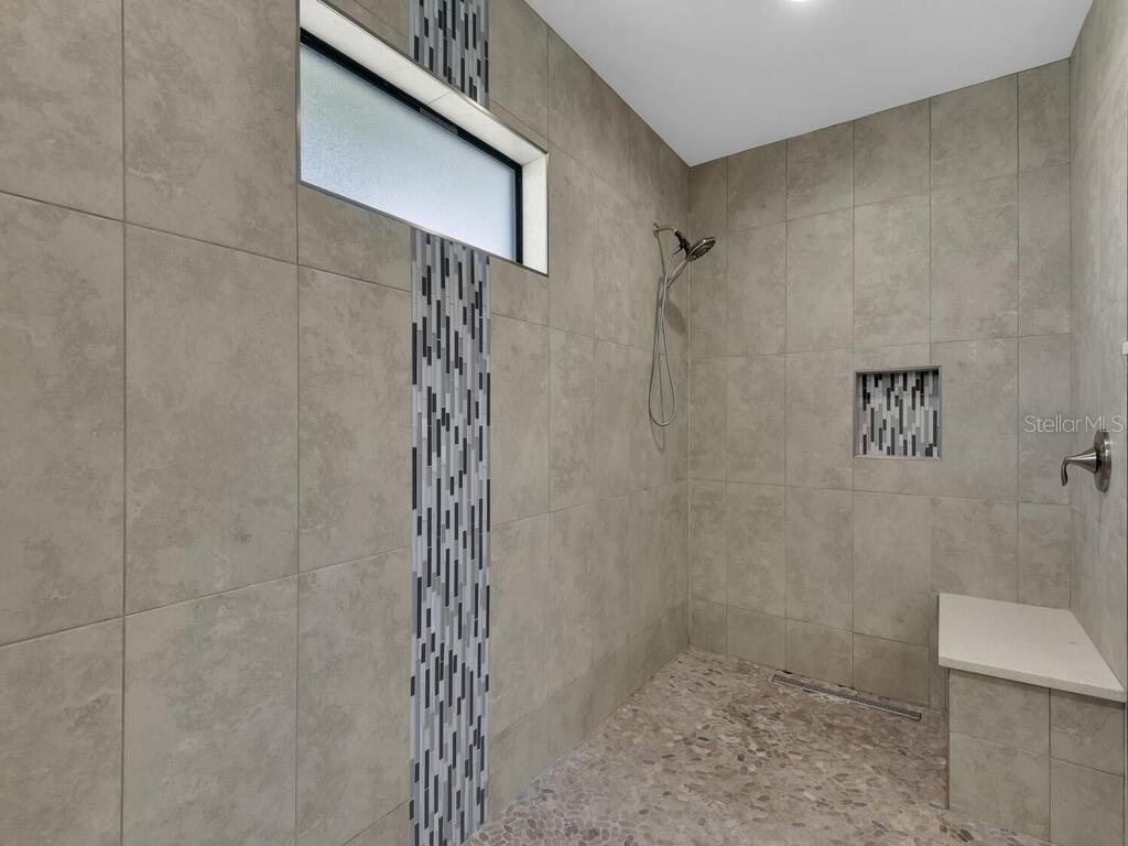 Image 13 of 21 For 1322 10th Terrace