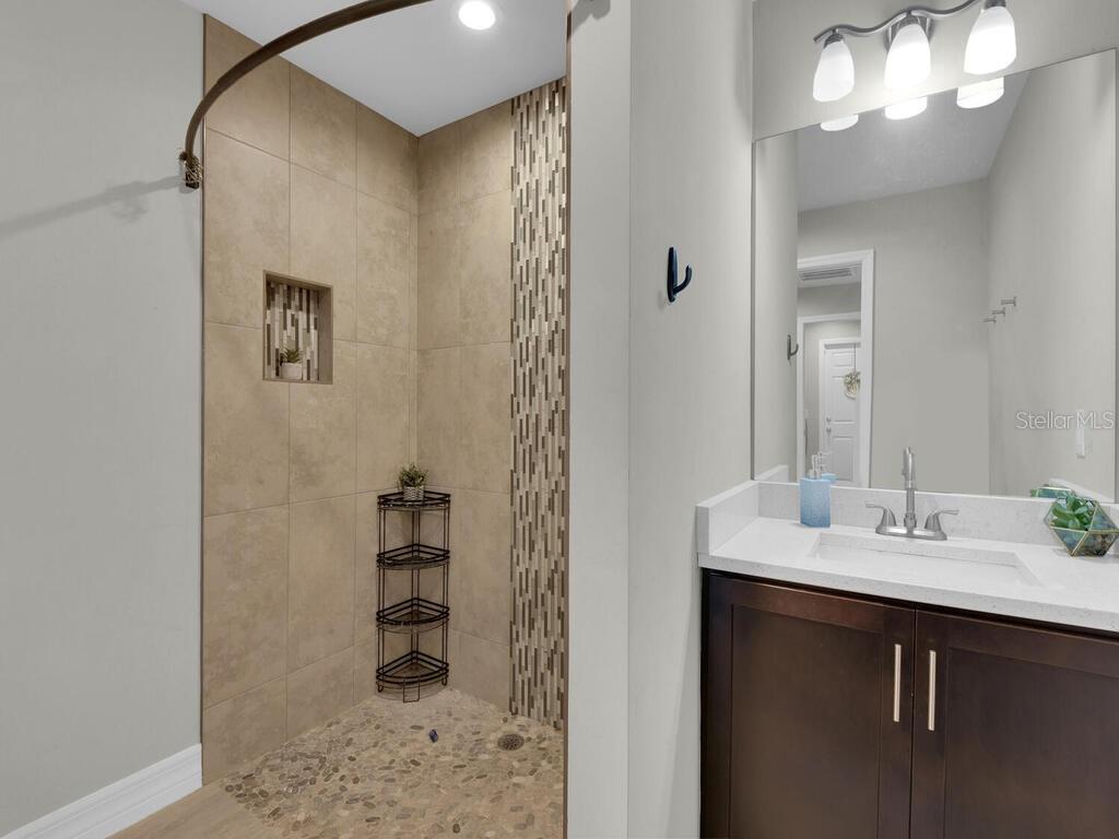 Image 16 of 21 For 1322 10th Terrace