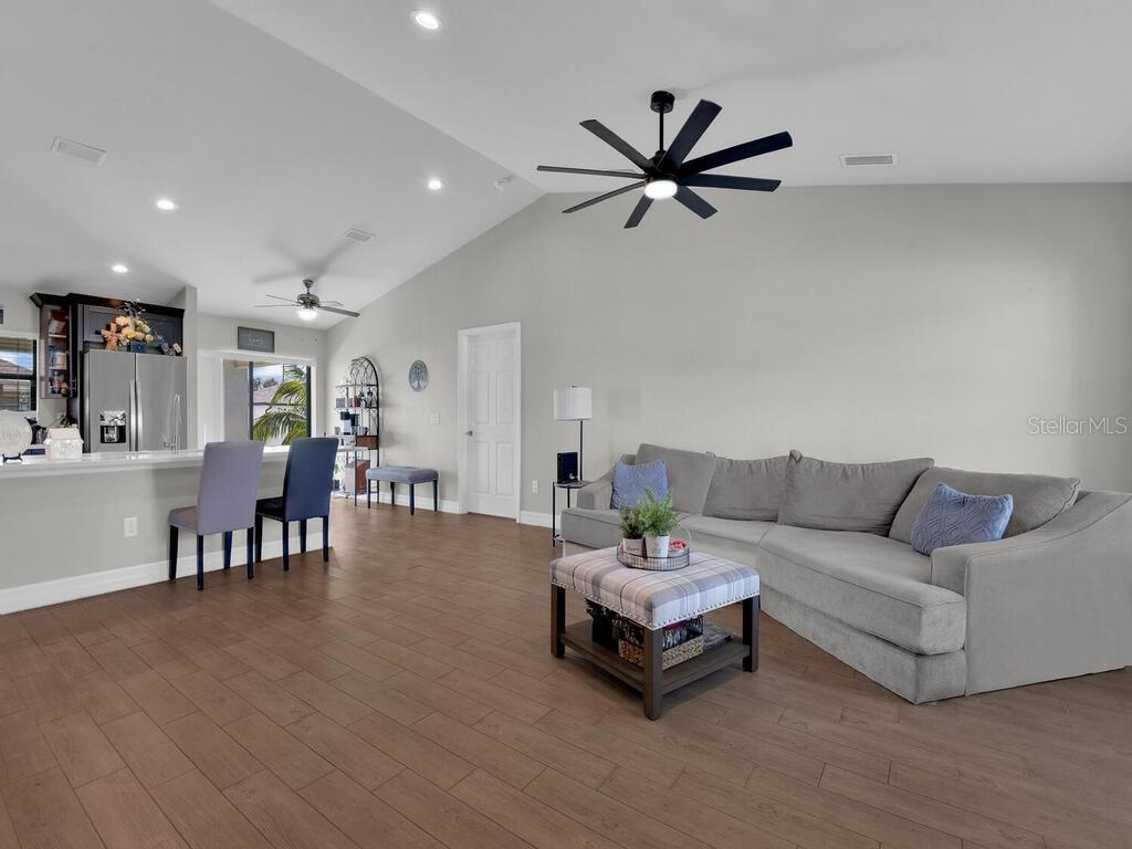 Image 2 of 21 For 1322 10th Terrace