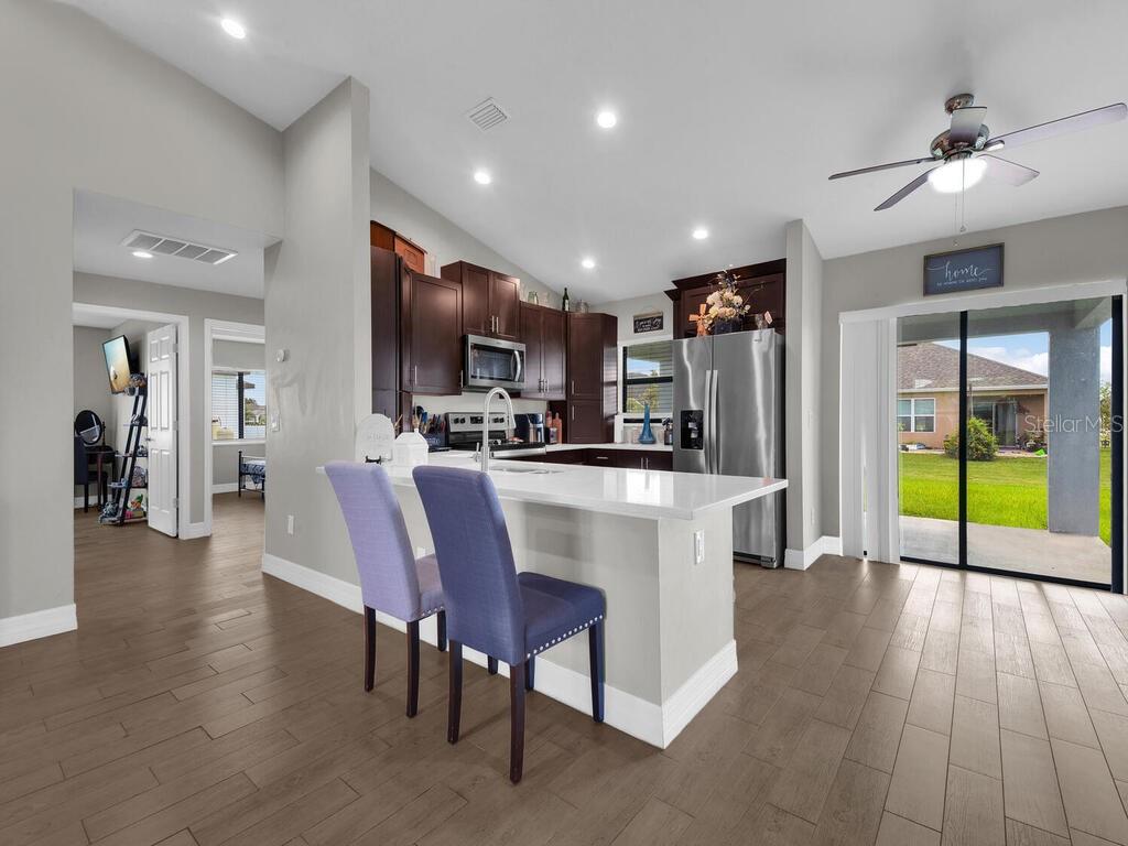 Image 4 of 21 For 1322 10th Terrace