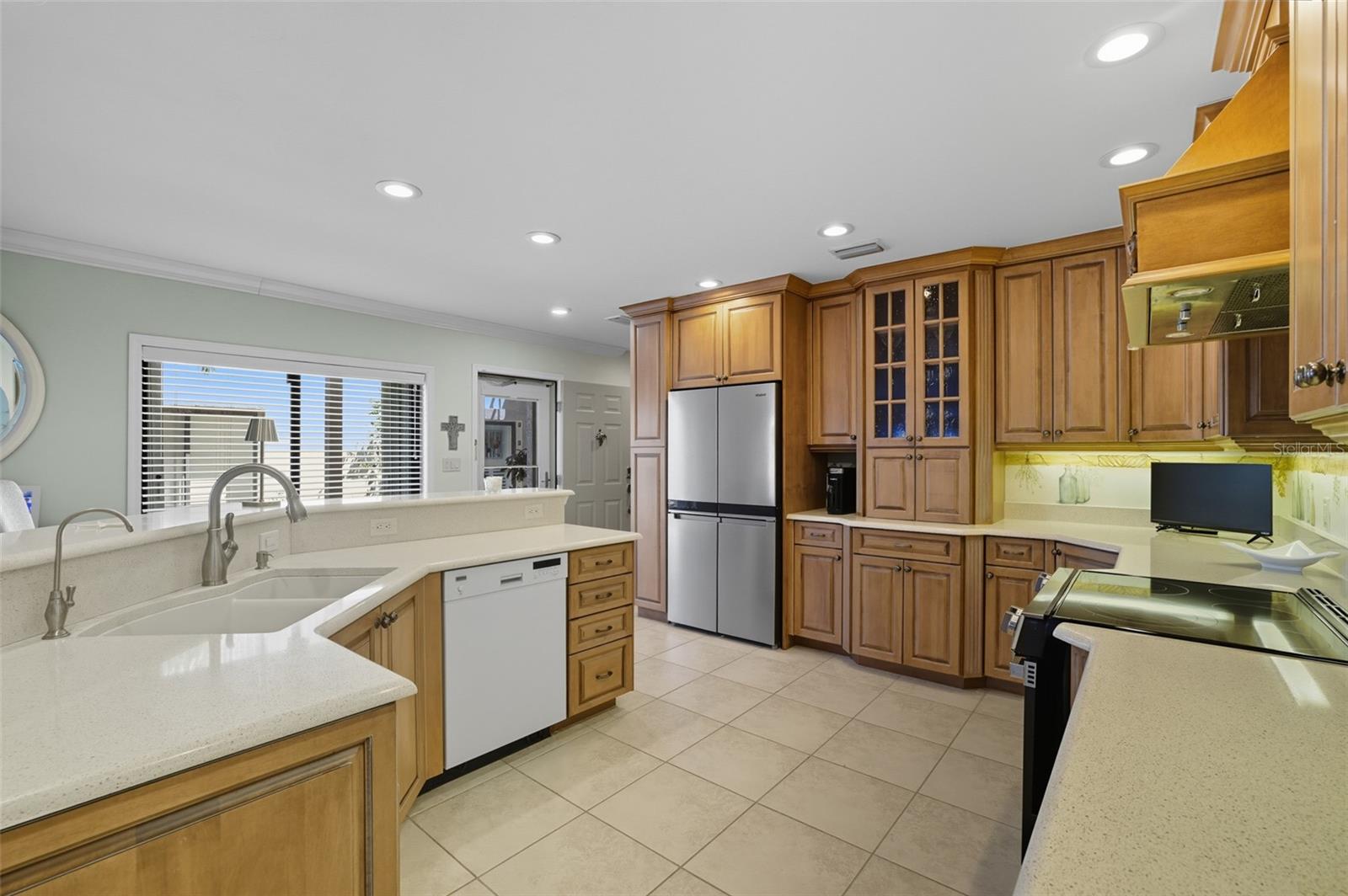 Image 8 of 44 For 3280 Southshore Drive 88a