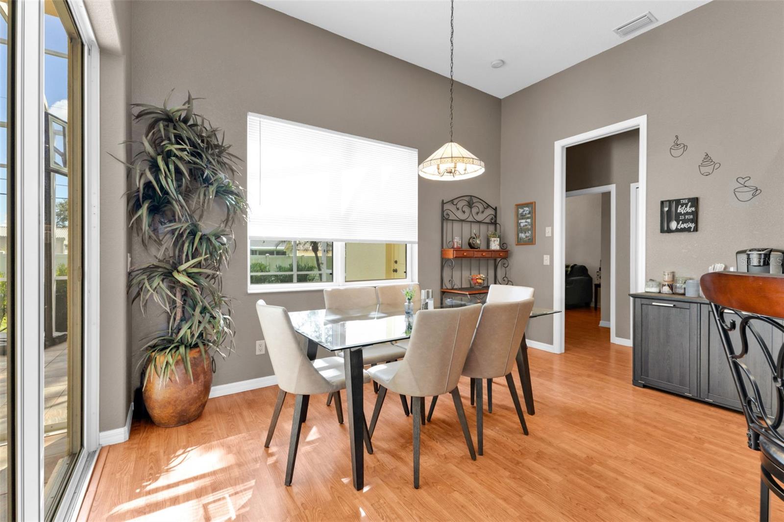 Image 16 of 75 For 1170 Peppertree Lane