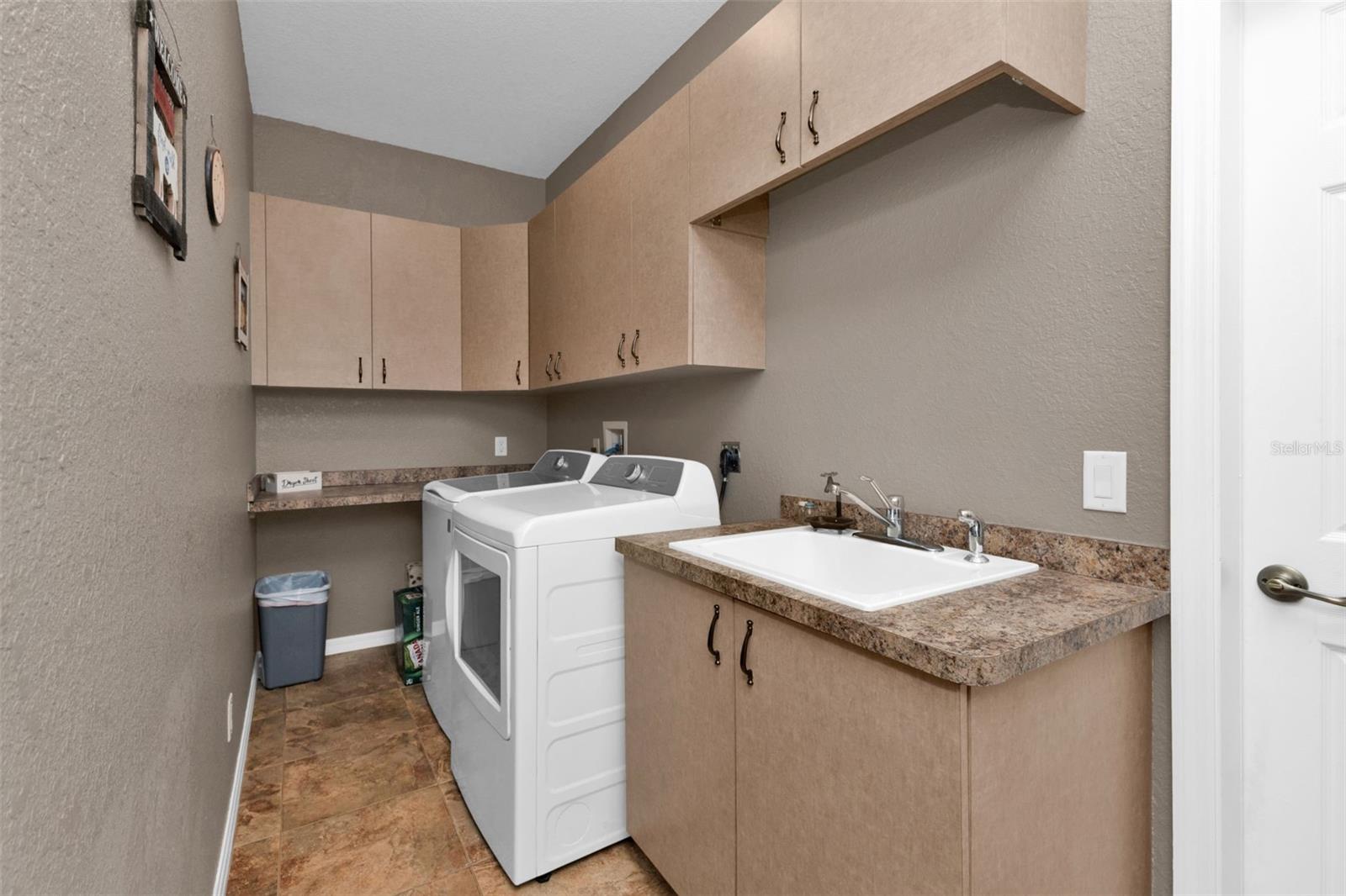 Image 18 of 75 For 1170 Peppertree Lane