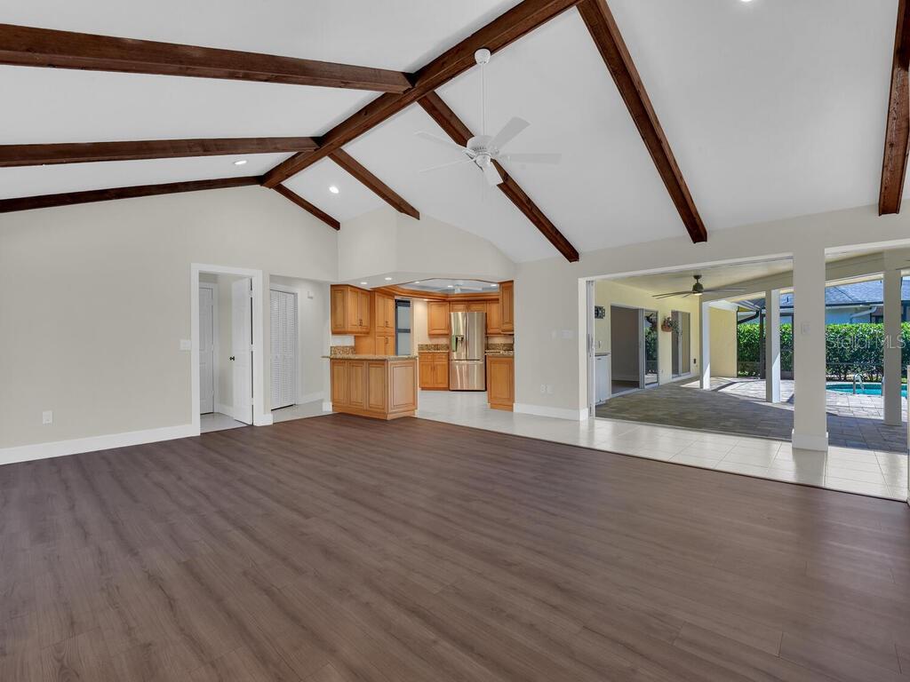 Image 19 of 44 For 491 Cypress Way E