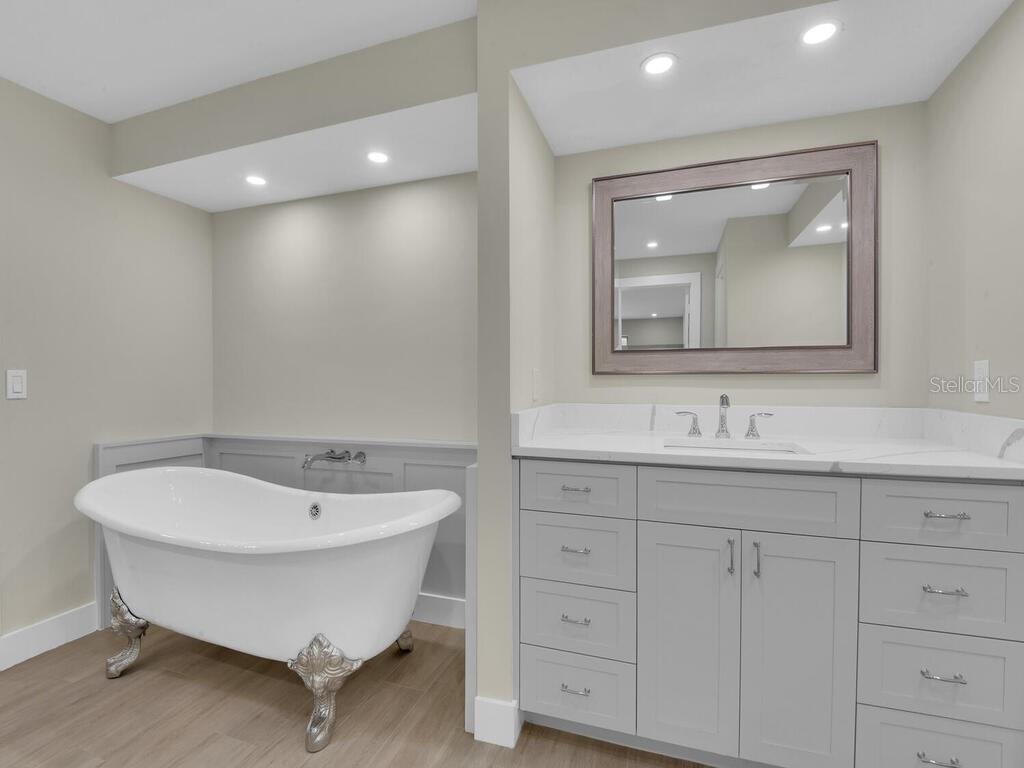 Image 24 of 44 For 491 Cypress Way E