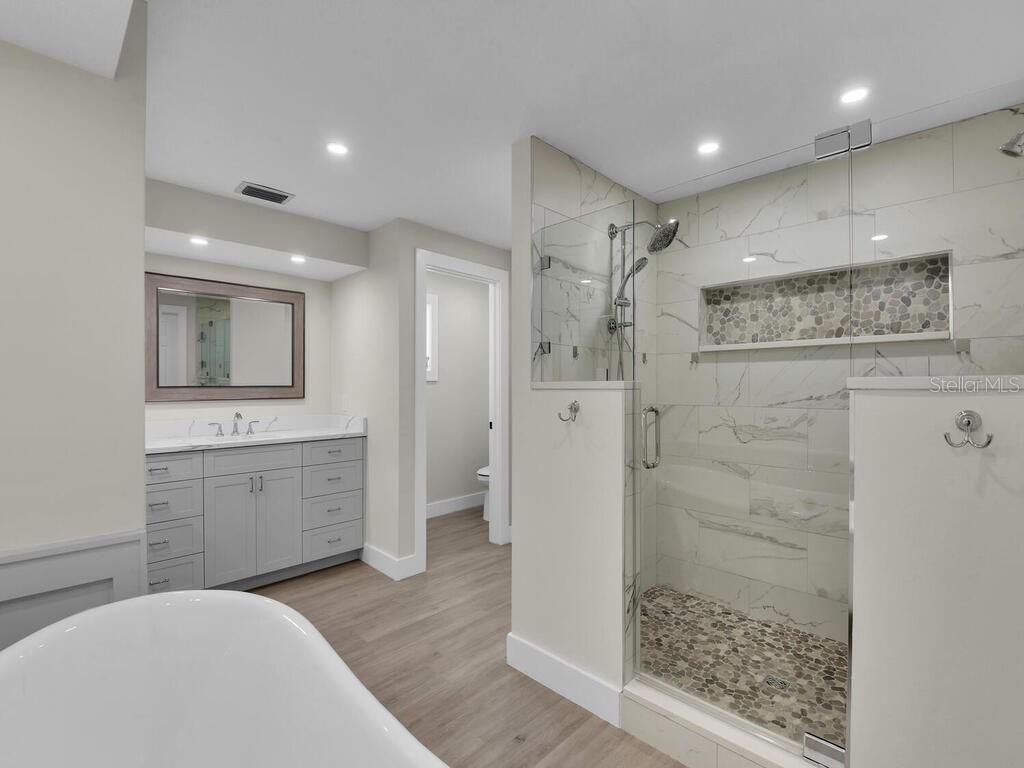 Image 27 of 44 For 491 Cypress Way E