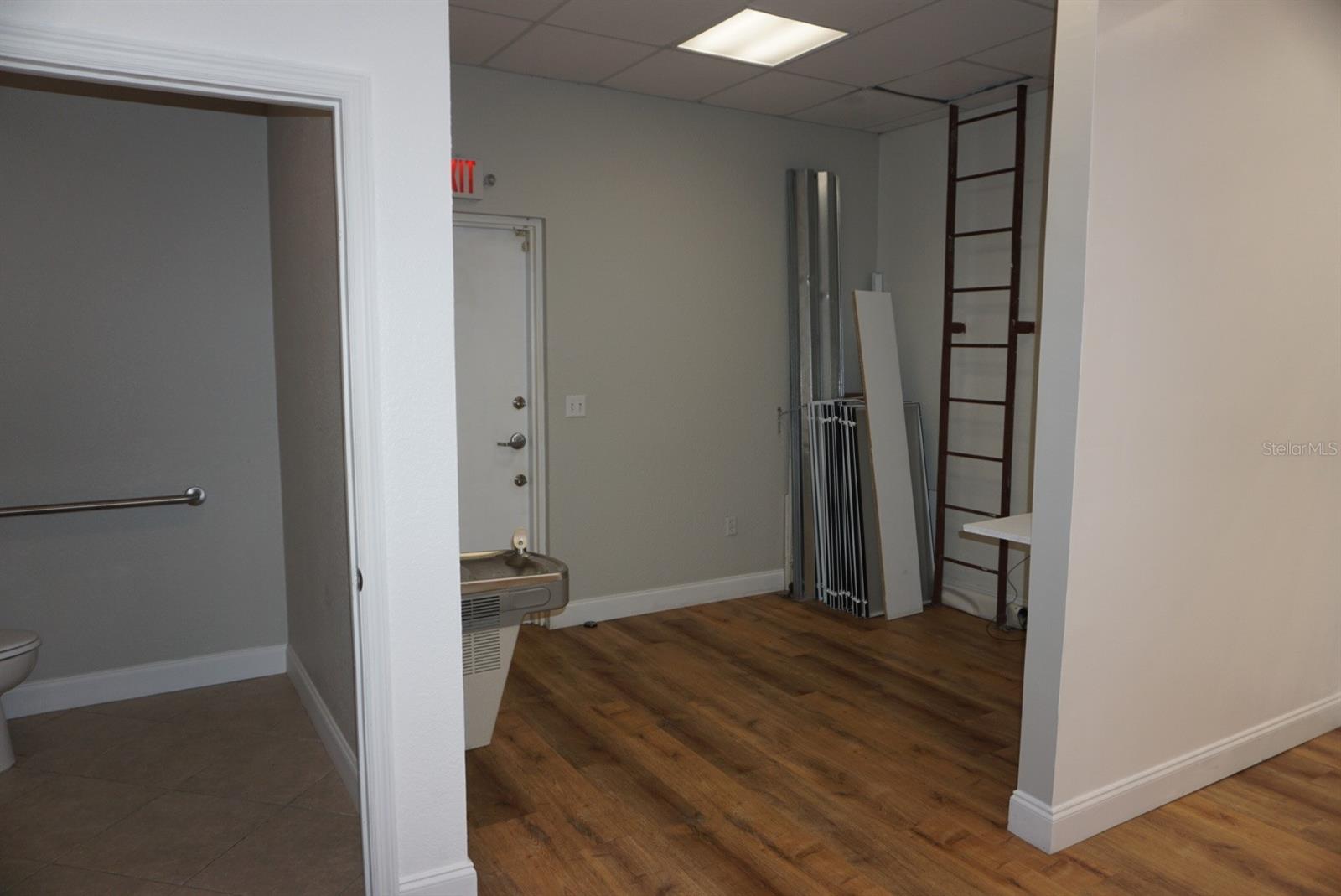 Image 14 of 25 For 701 Jc Center Court 12