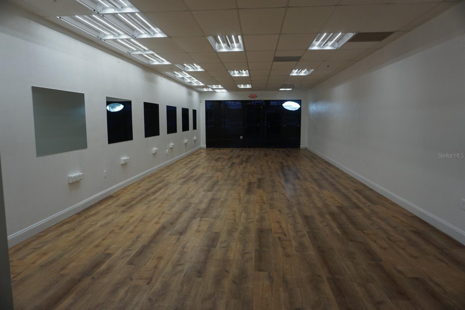 Image 22 of 25 For 701 Jc Center Court 12