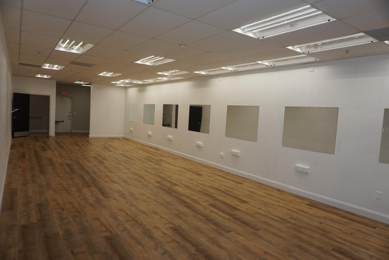 Image 25 of 25 For 701 Jc Center Court 12