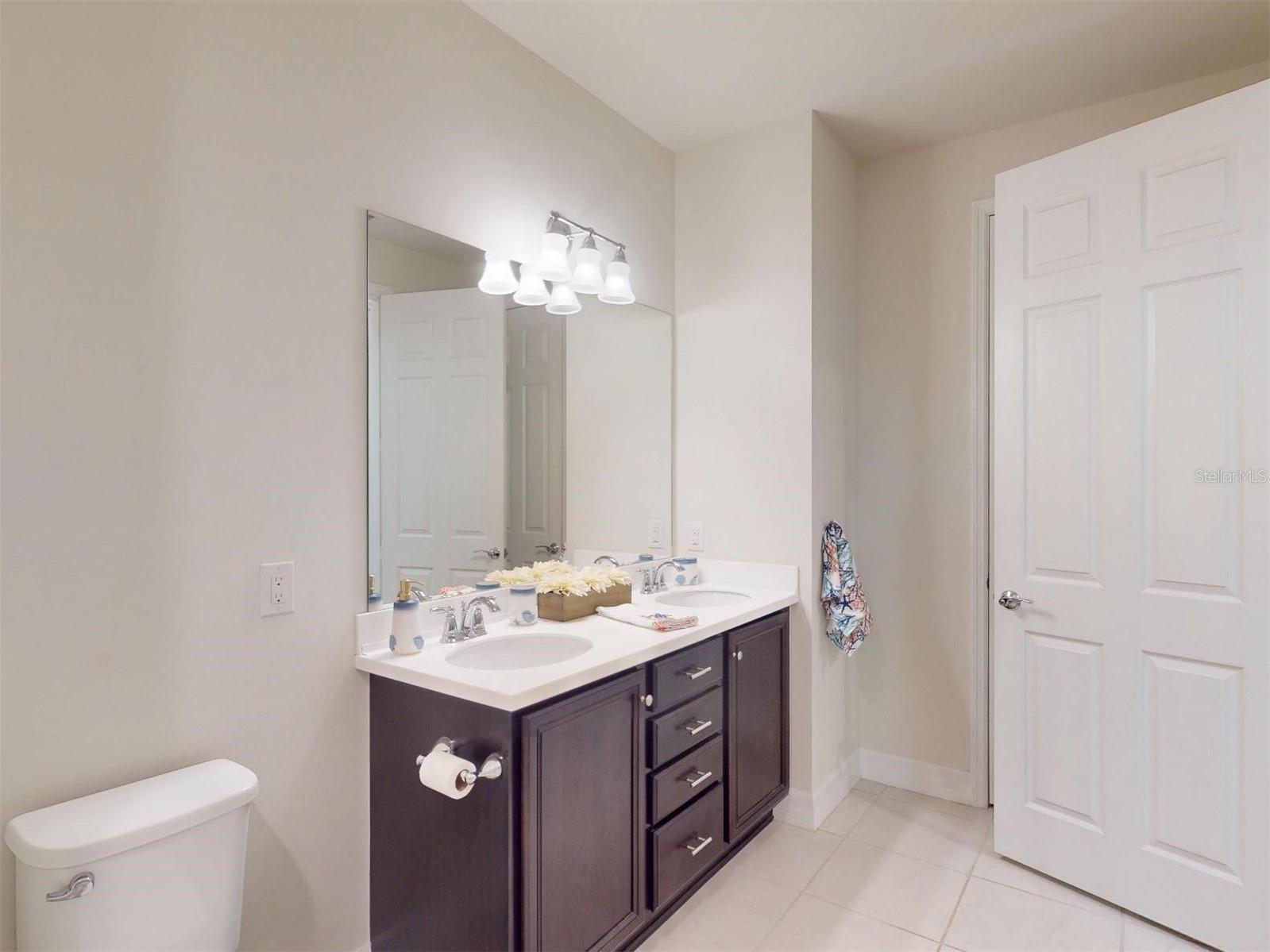 Image 41 of 97 For 2594 Oswego Drive