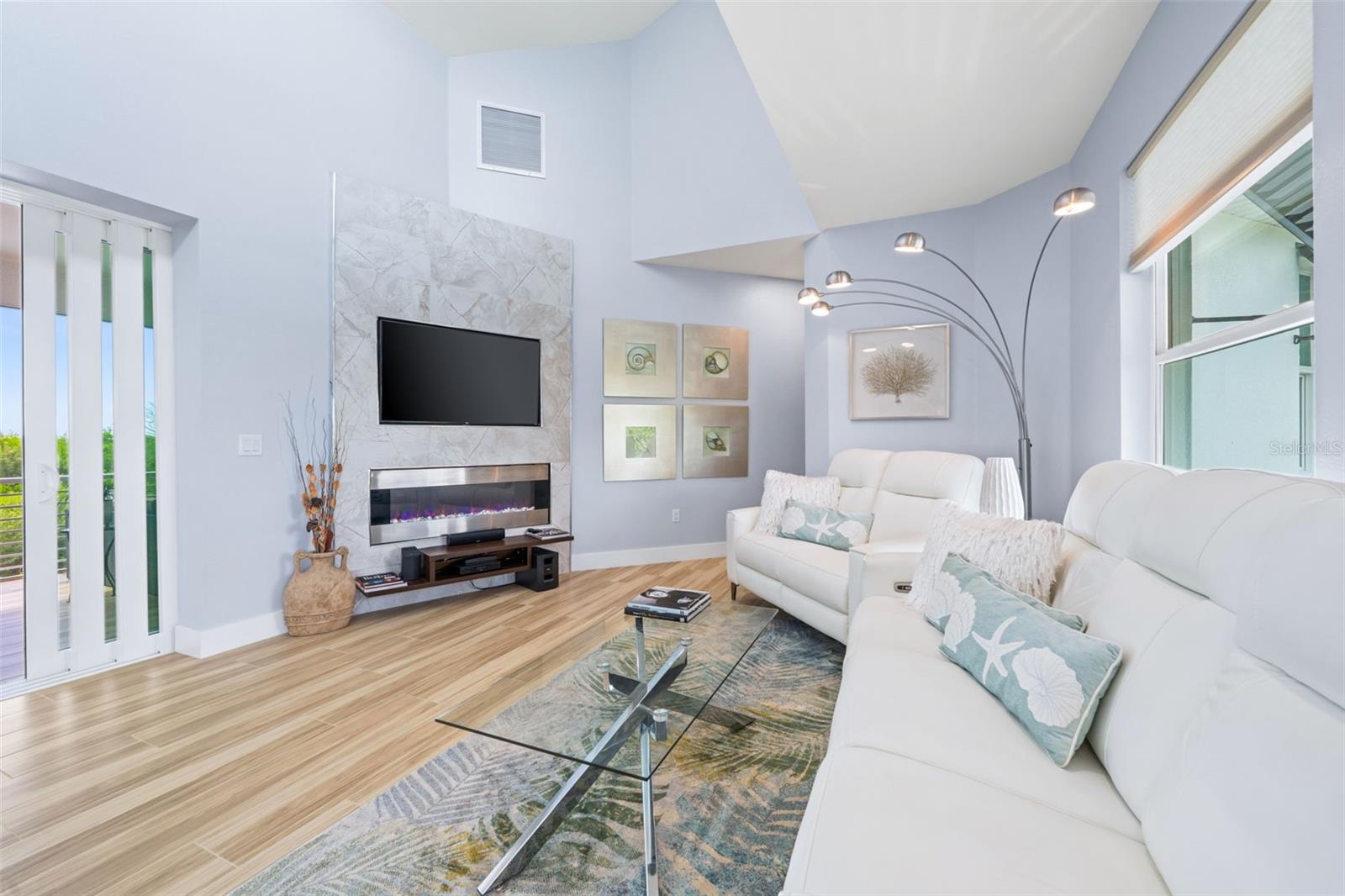 Image 14 of 56 For 10101 Eagle Preserve Drive