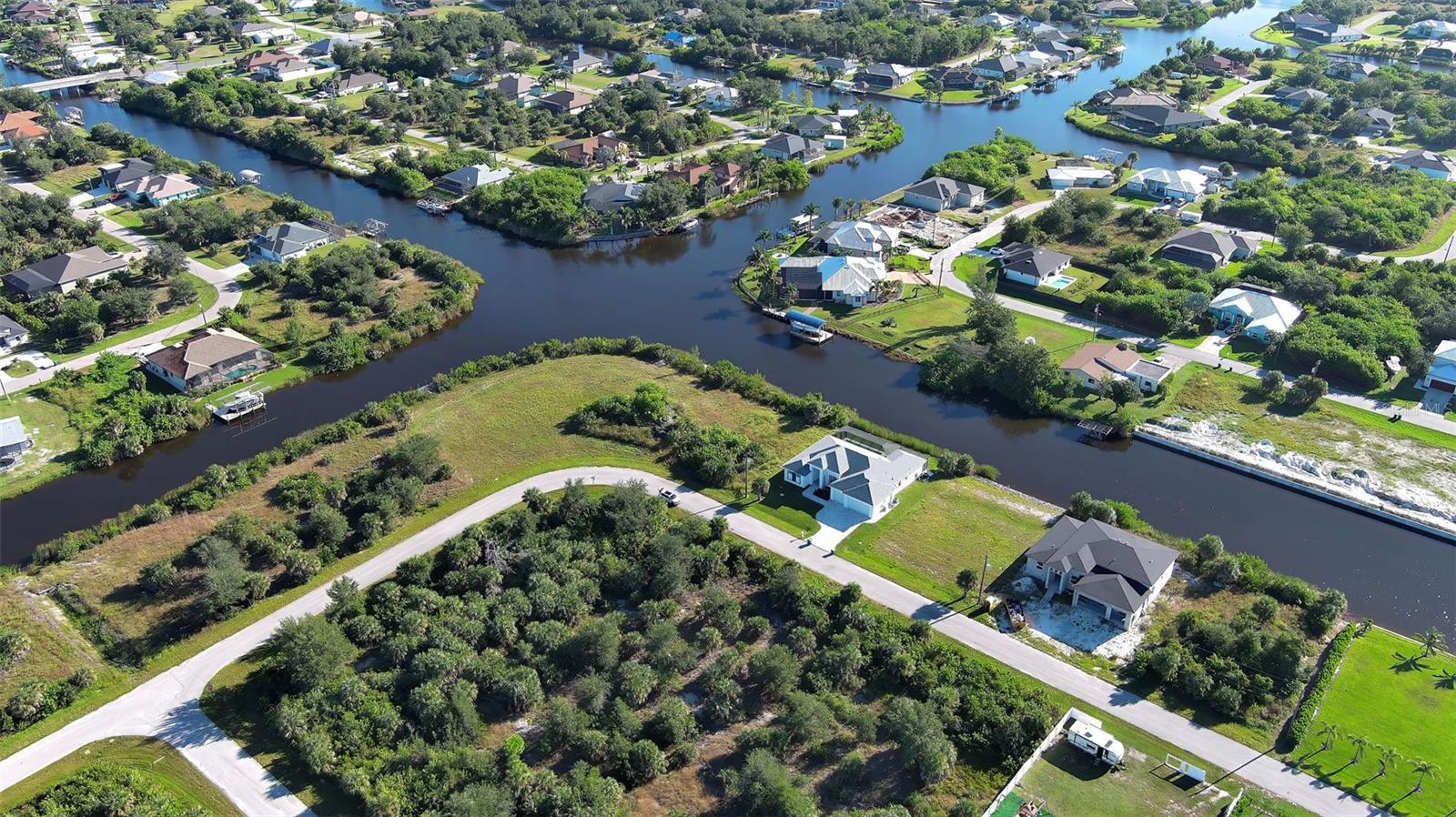 Image 4 of 7 For 10000 Long Beach Street