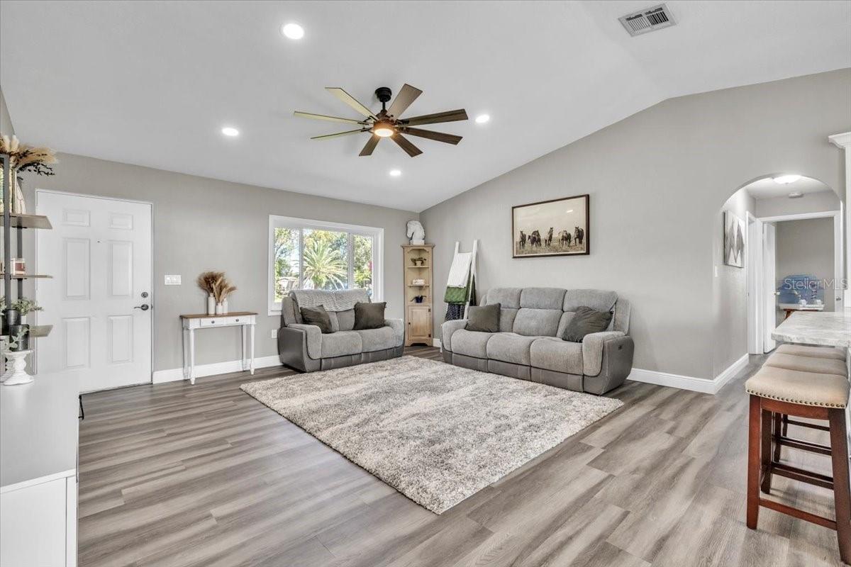 Image 4 of 36 For 30049 Balsam Boulevard