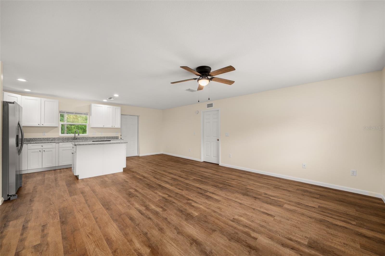 Image 10 of 40 For 1100 Redbird Street