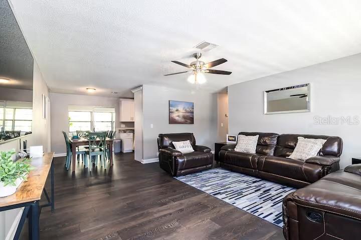 Image 4 of 18 For 3173 Cranberry Boulevard