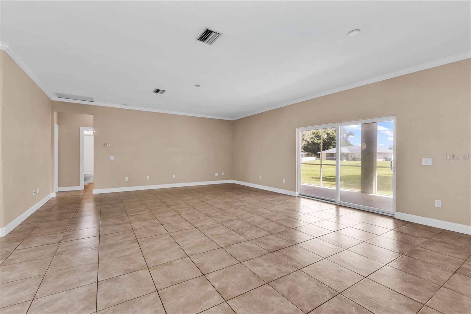 Image 11 of 39 For 25385 Sullan Court