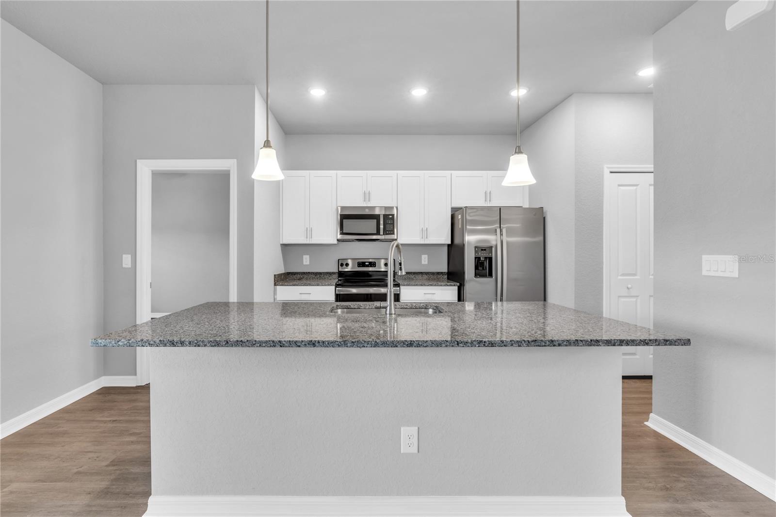 Image 8 of 25 For 14309 Aldridge Avenue