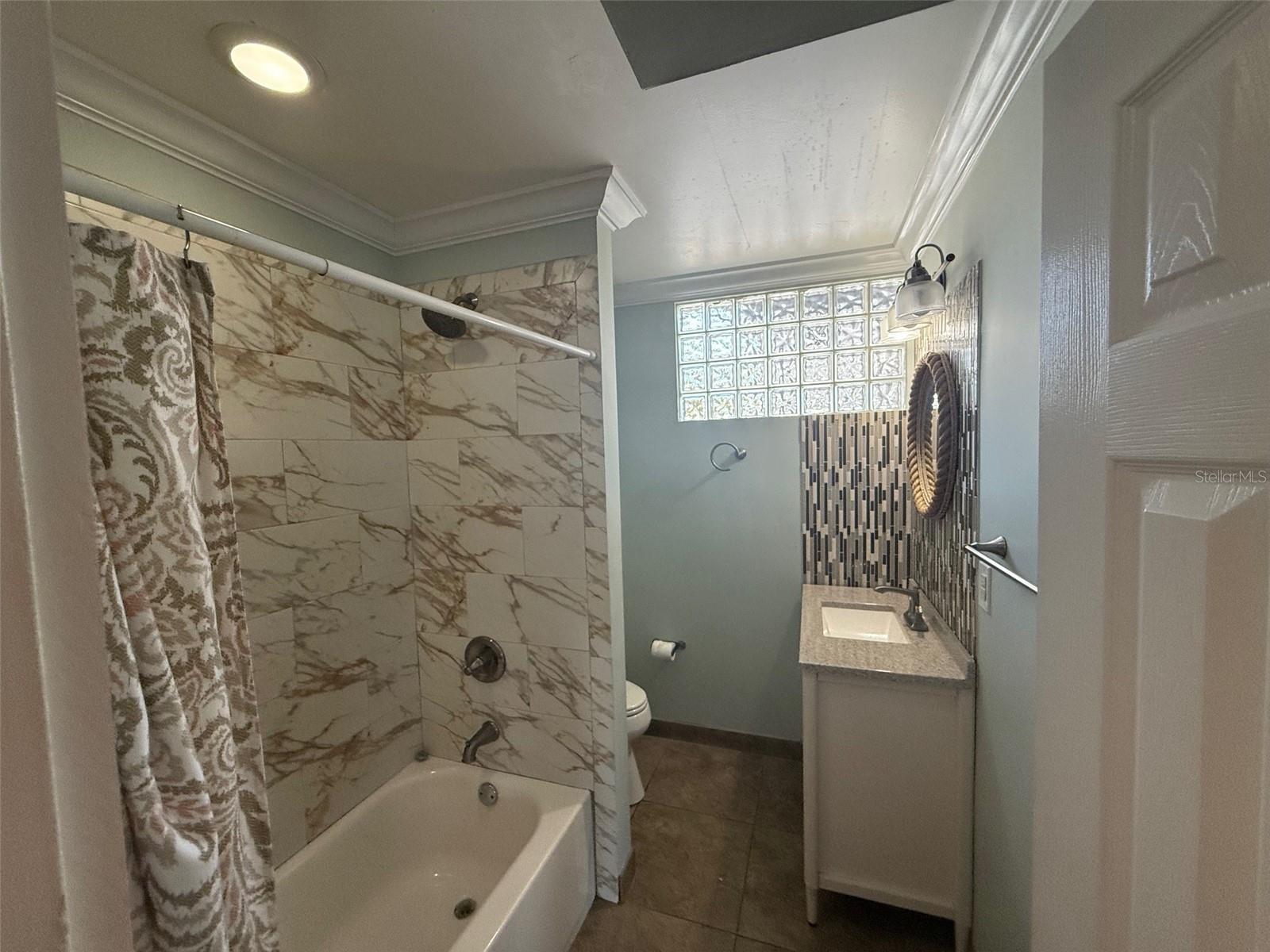 Image 12 of 16 For 4439 Ocean Boulevard 2a