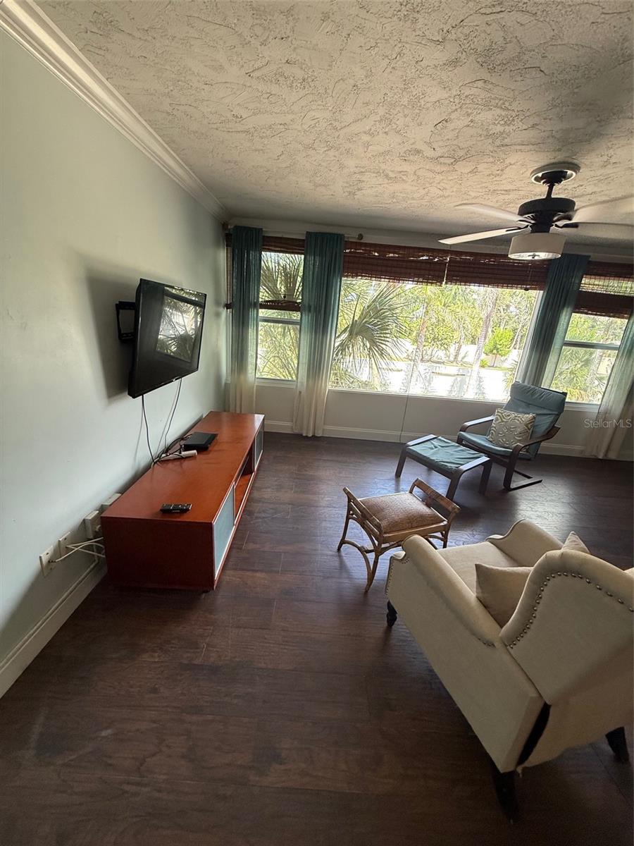 Image 9 of 16 For 4439 Ocean Boulevard 2a