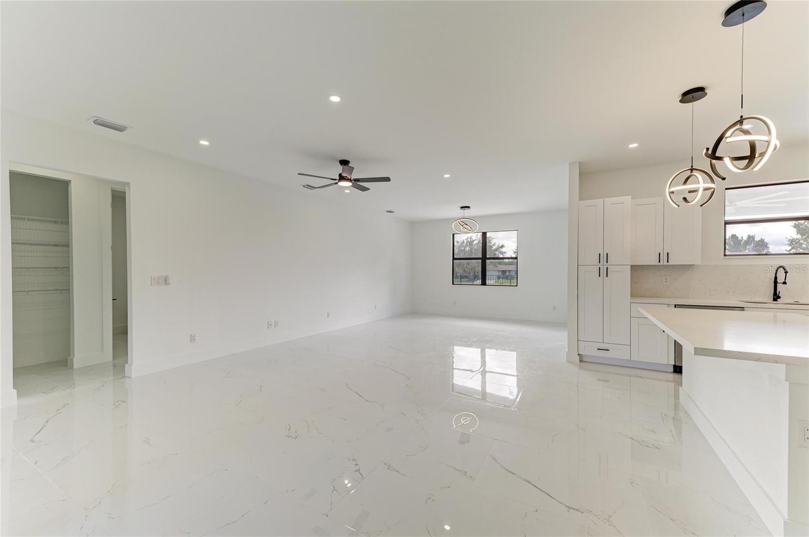 Image 10 of 62 For 16760 Acapulco Road