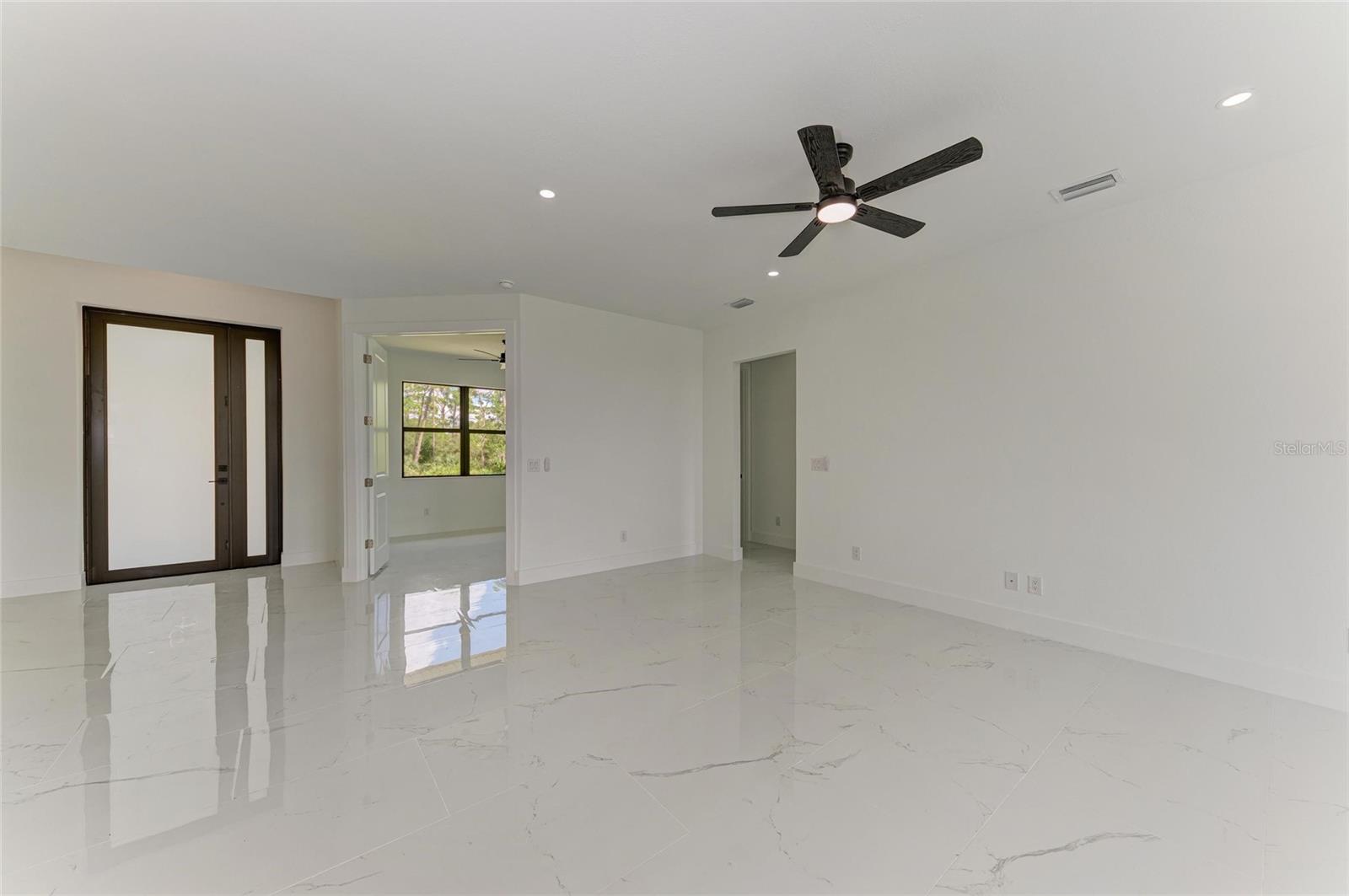 Image 18 of 62 For 16760 Acapulco Road