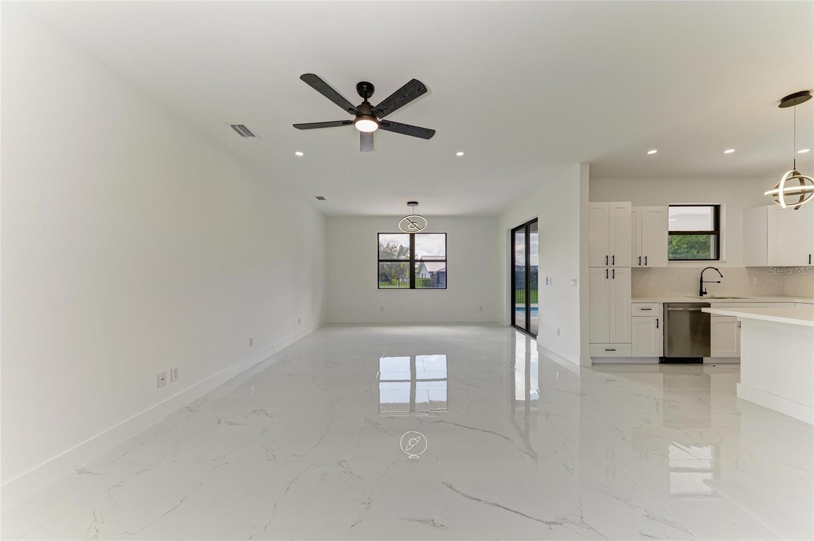 Image 19 of 62 For 16760 Acapulco Road