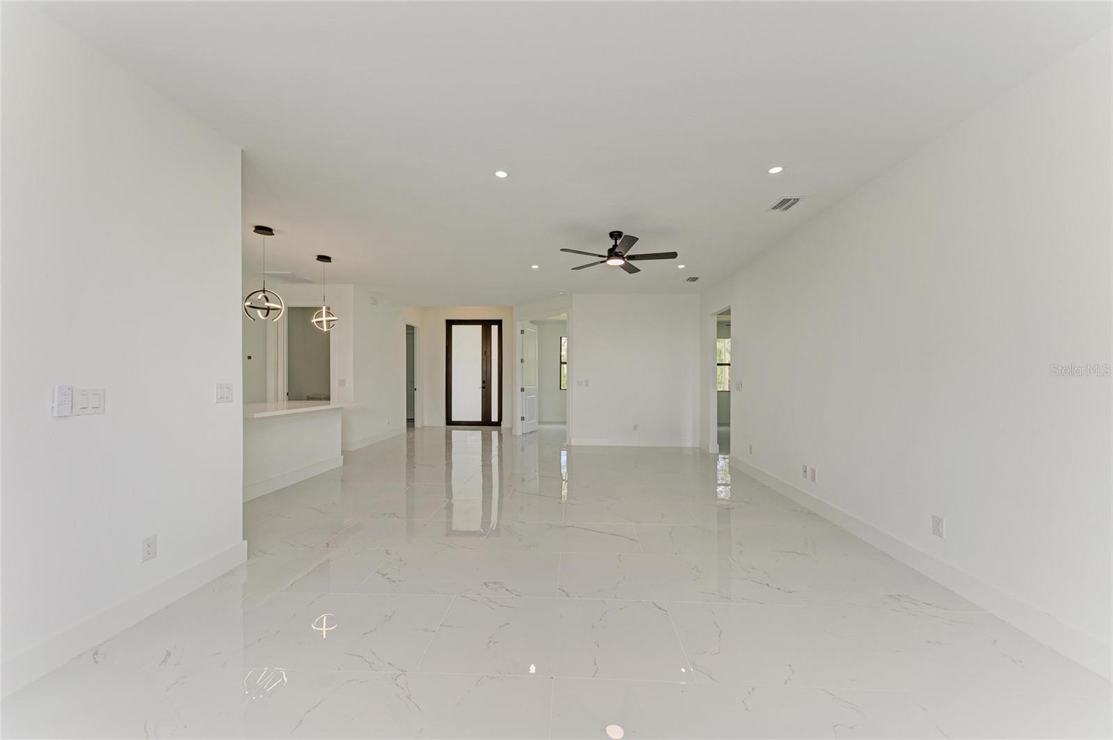 Image 21 of 62 For 16760 Acapulco Road