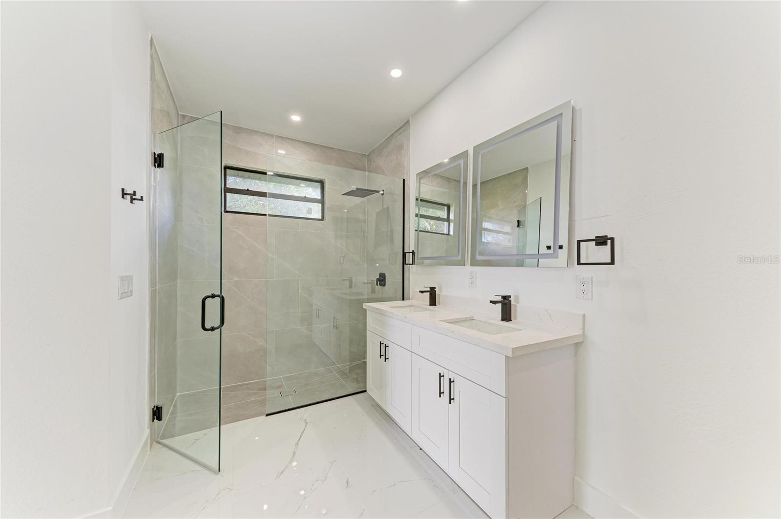 Image 35 of 62 For 16760 Acapulco Road