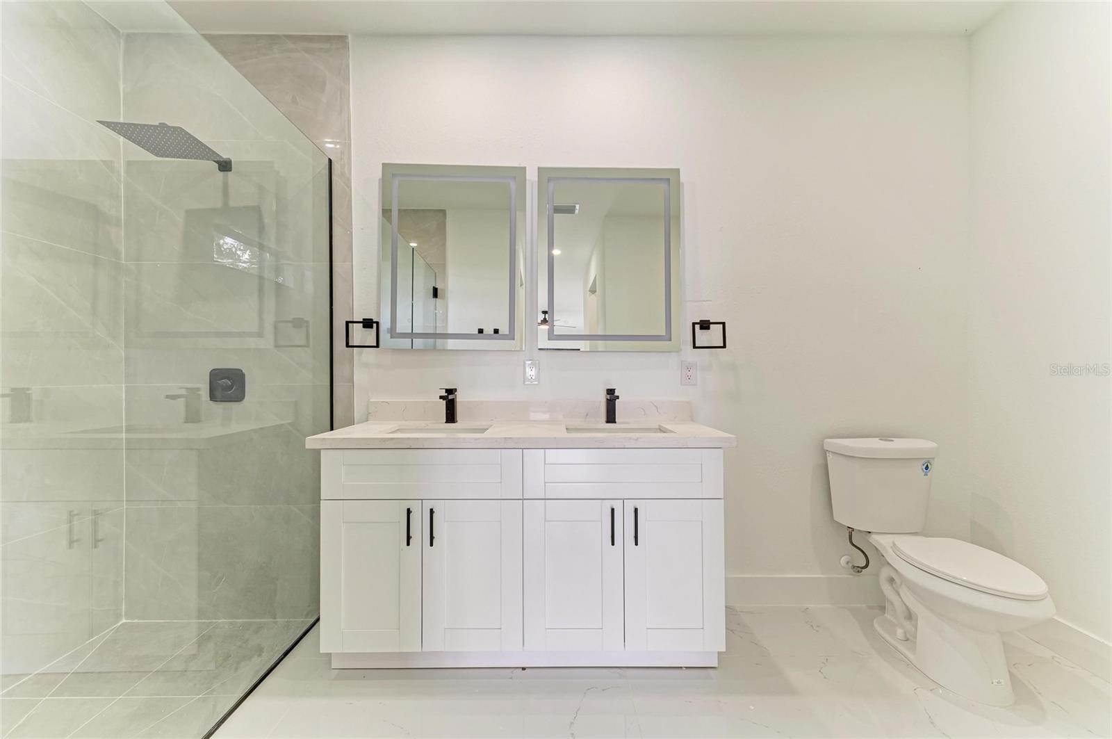 Image 36 of 62 For 16760 Acapulco Road