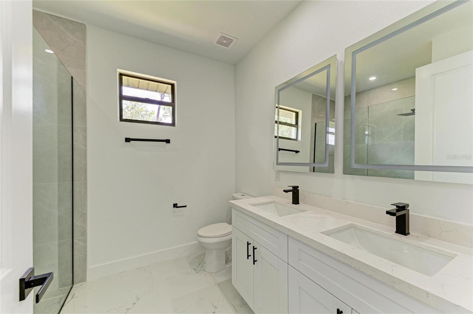 Image 40 of 62 For 16760 Acapulco Road