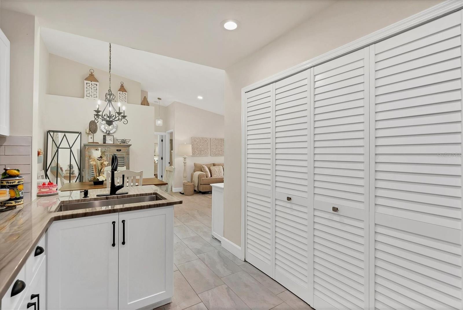 Image 18 of 39 For 3300 Loveland Boulevard 1001