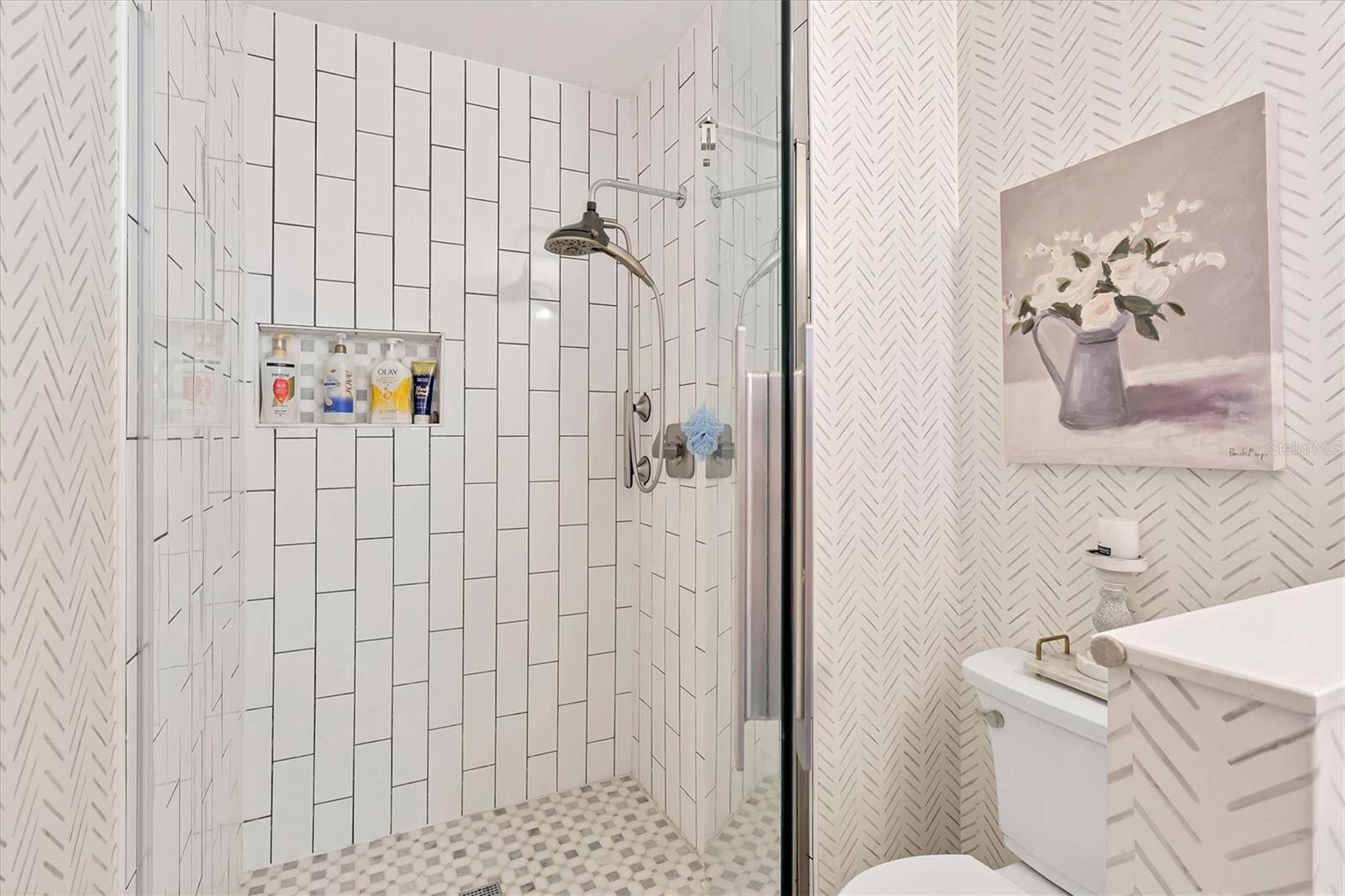 Image 23 of 39 For 3300 Loveland Boulevard 1001