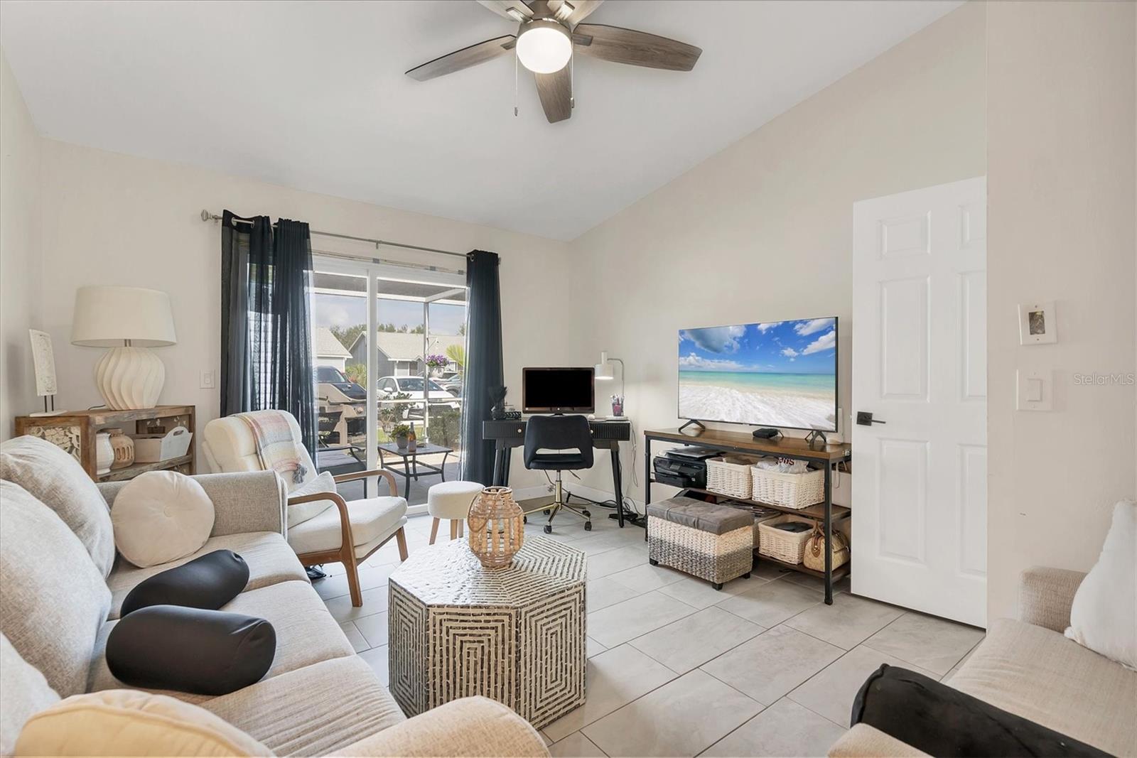 Image 25 of 39 For 3300 Loveland Boulevard 1001