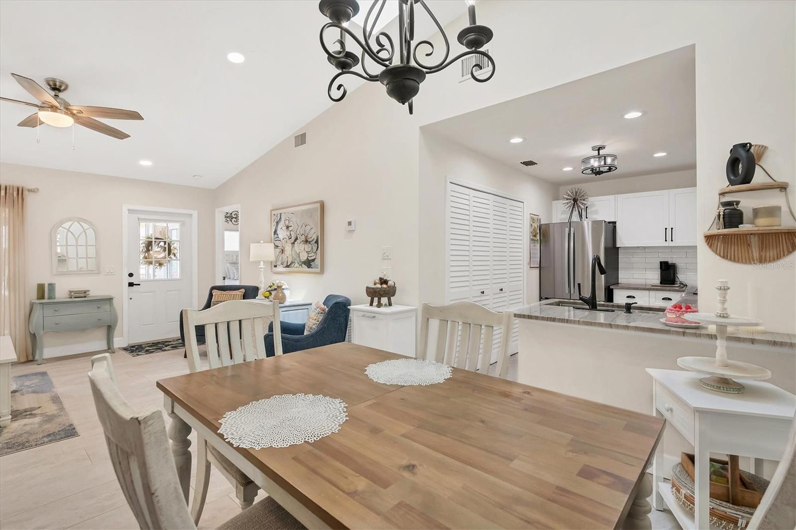 Image 9 of 39 For 3300 Loveland Boulevard 1001